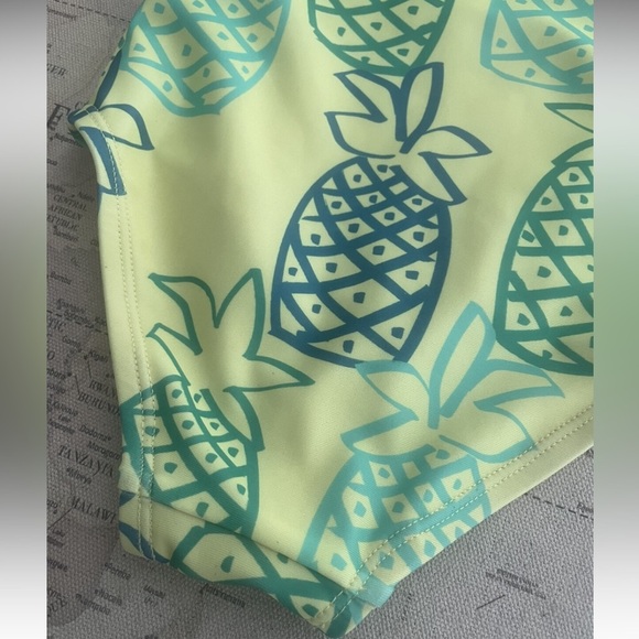 Tea Collection Pineapple Print
Swimsuit Size 3 - Picture 4 of 5
